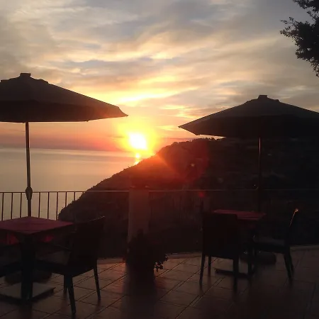 Bed & Breakfast Baia Scirocco 3*