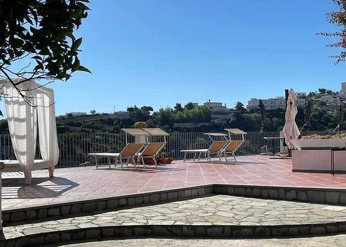 Couette-café Baia Scirocco 3*